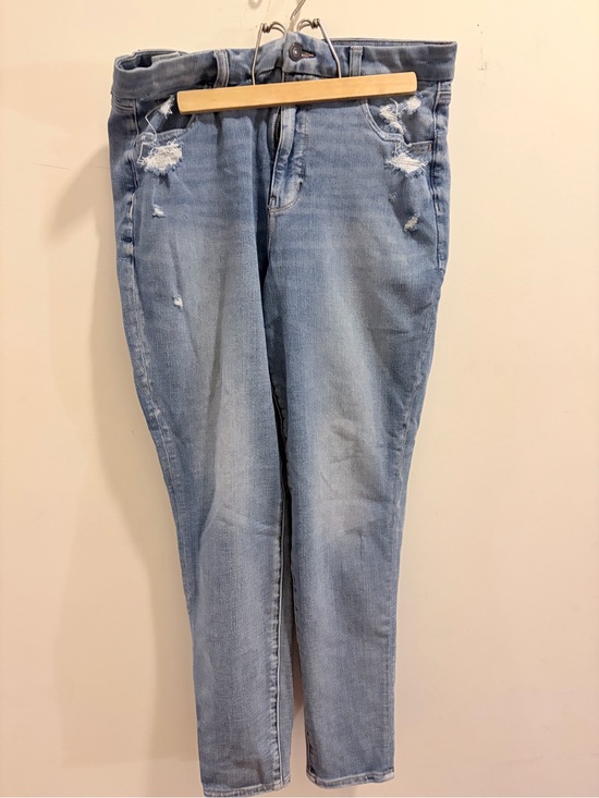 American Eagle Outfitters Denim - American Eagle Outfitters Light Wash Distressed Skinny Jeans
